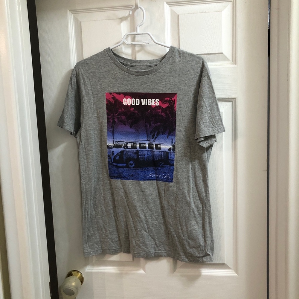 M good vibes t shirt